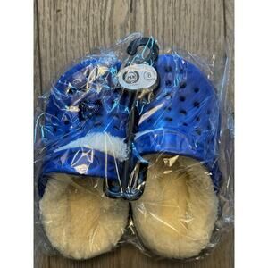 P&W Kids Size 8 Fuzzy Clogs (Blue)